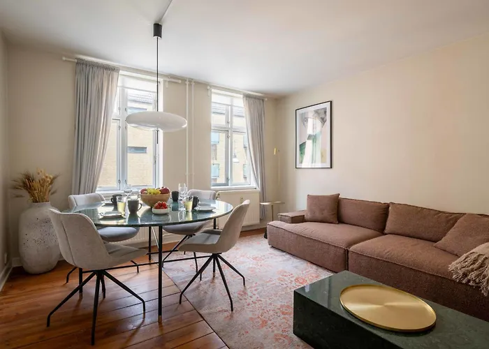 Cozy Apartment Next To The Metro